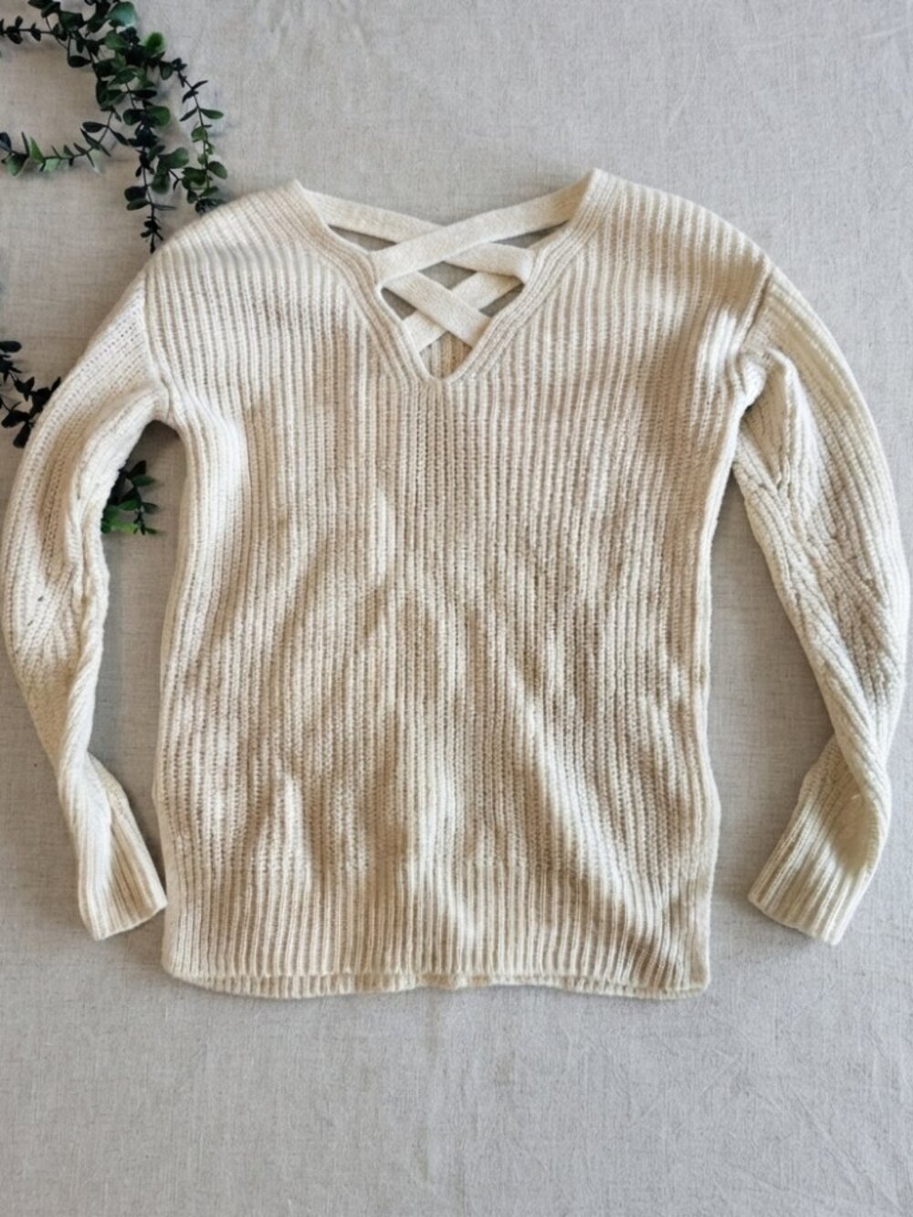 It's Our Time Cream Criss-Cross V-Neck Sweater Size Small